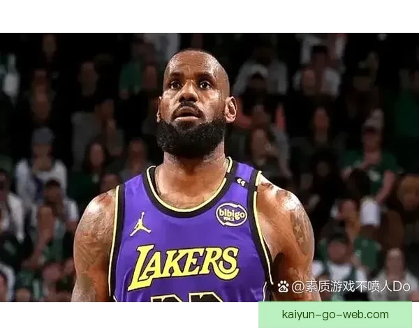 詹姆斯转型内幕：与雷迪克深谈坦然接受球权调整