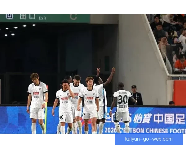 中超英博客场2-1逆转泰山 马莱莱双响瓦科建功助队连胜 中超英博客场2-1逆转泰山 马莱莱双响瓦科建功助队连胜